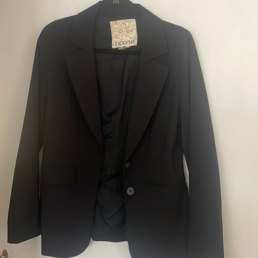 Arden B Two Button Blazer w Pockets Black